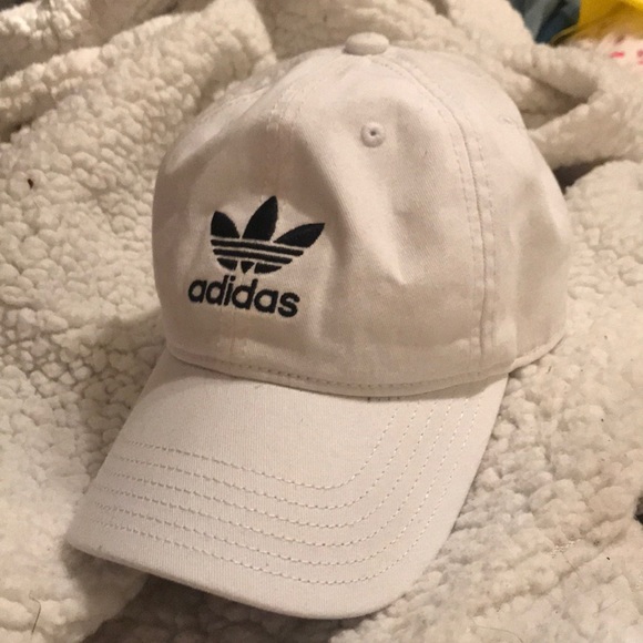 Adidas cap - Picture 1 of 2